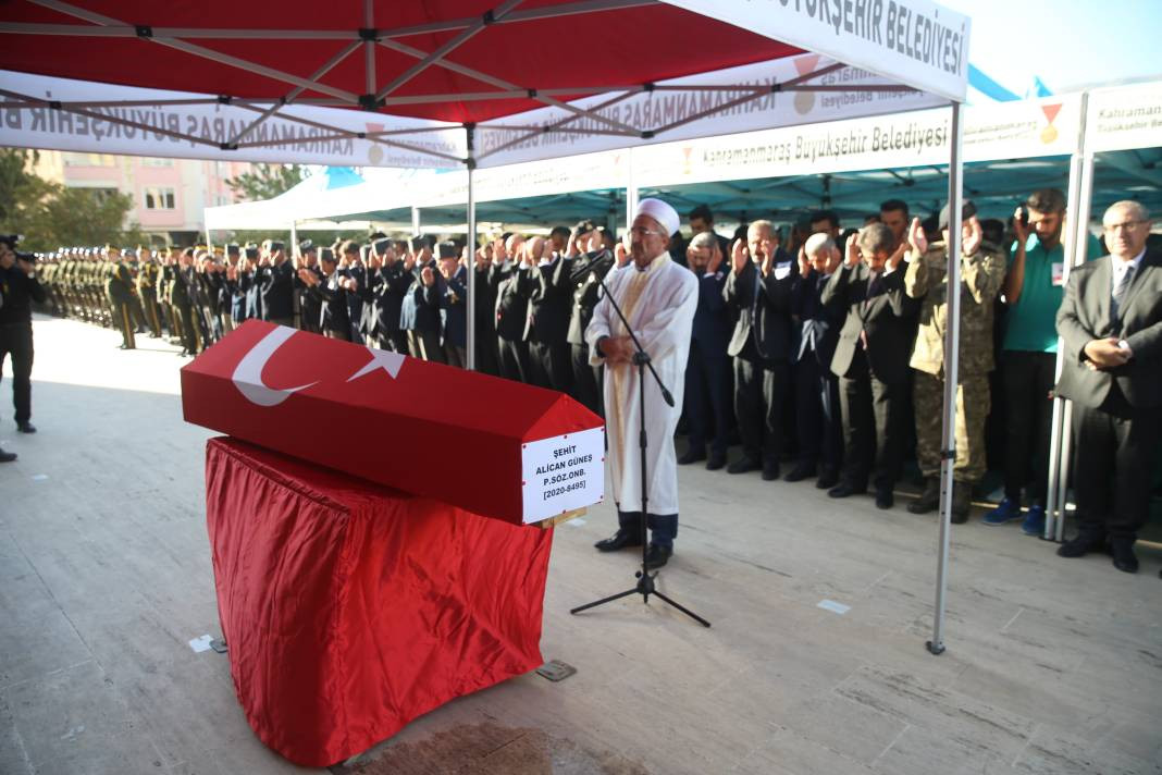 Şehit sözleşmeli onbaşı Alican Güneş’e son veda - Resim: 13